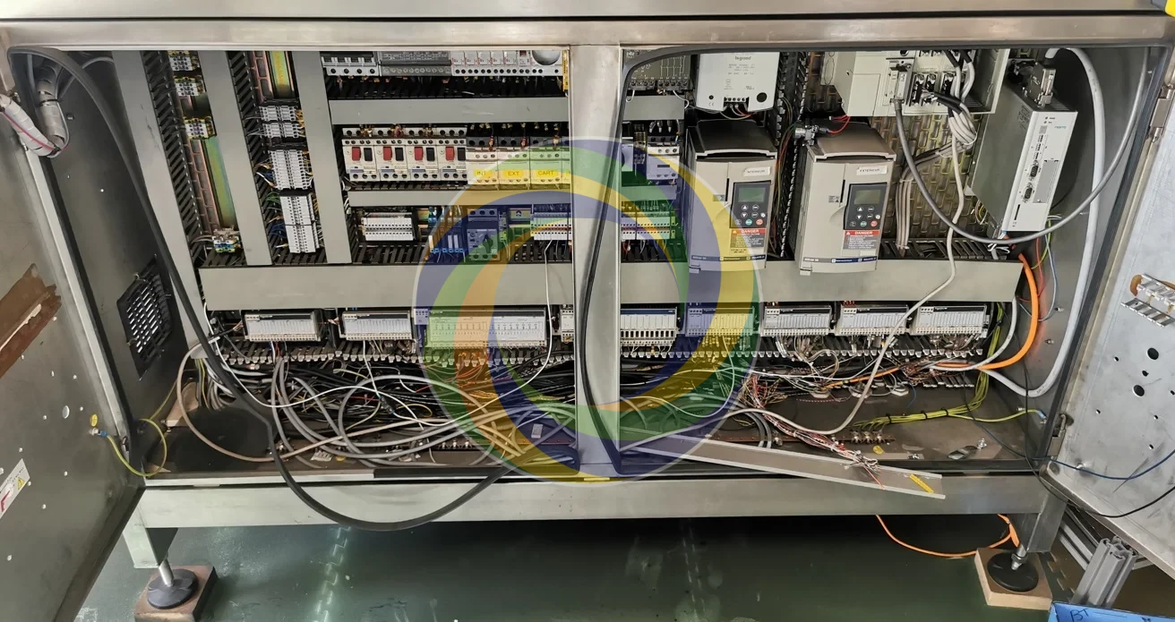 01-NETTOYAGE ARMOIRE ELECTRIQUE AVANT