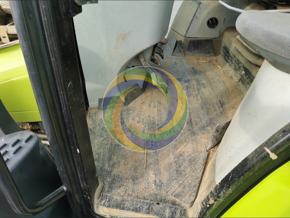 01-Nettoyage Interieur Tracteur boue