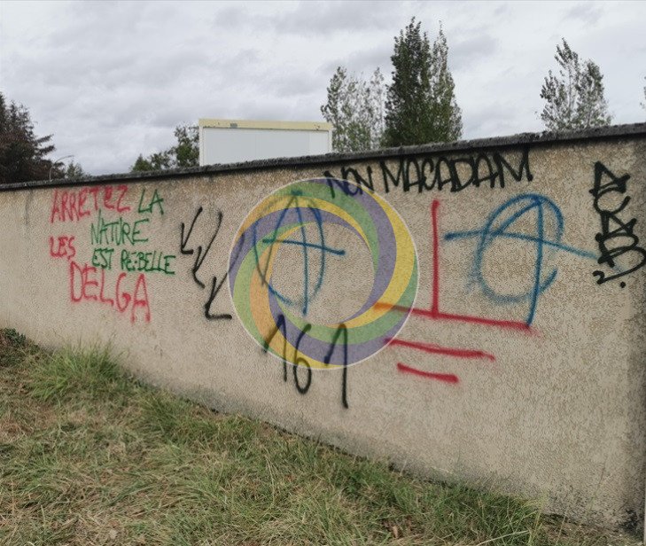 01-Nettoyage Mur crepi avec Tag