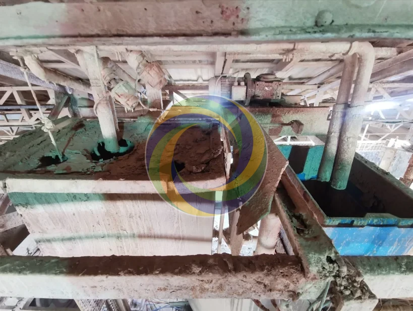 01-Nettoyage cuve plastique colle