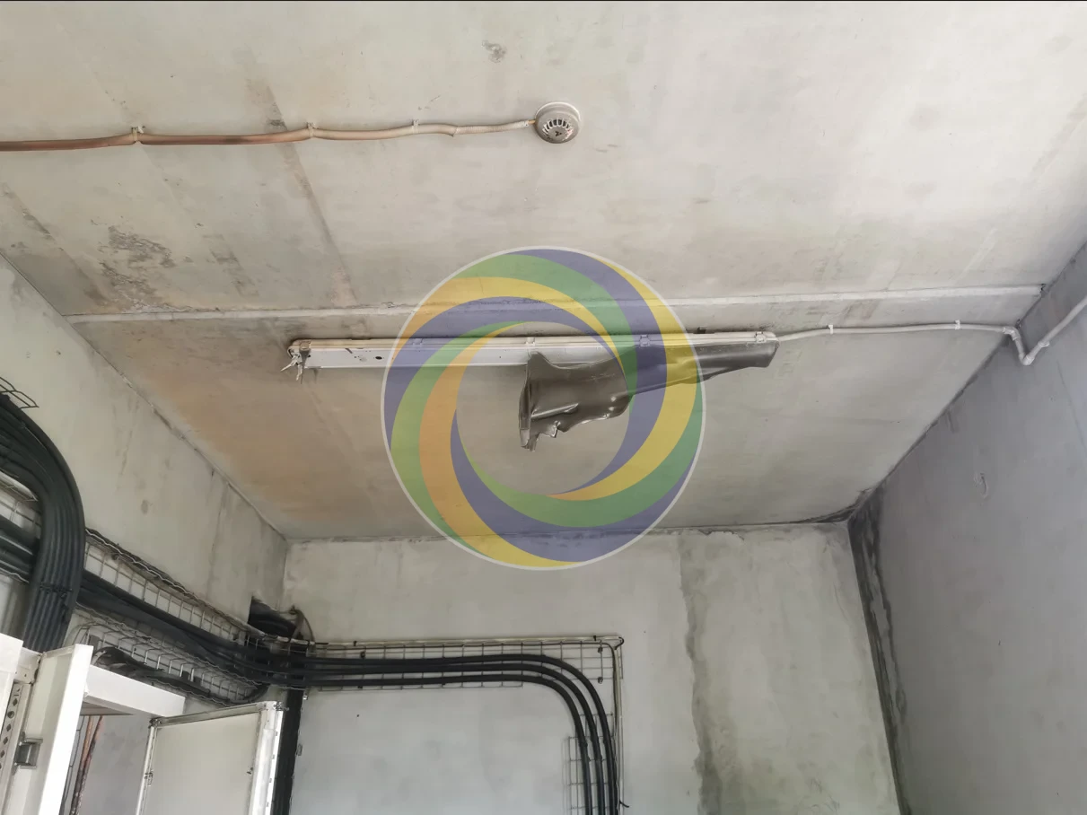 02-Nettoyage Complet Cabine Haute Tension Plafond Suie