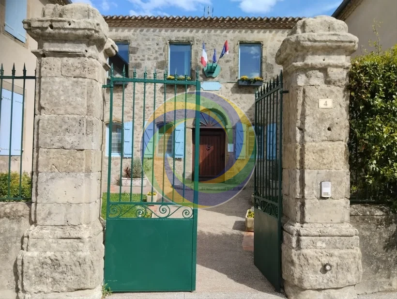 02-Piliers pierres entrée Mairie